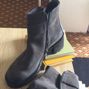 Paul Green gray boots